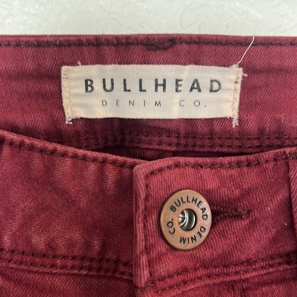 Bullhead Skinny Jeans - Picture 2 of 4